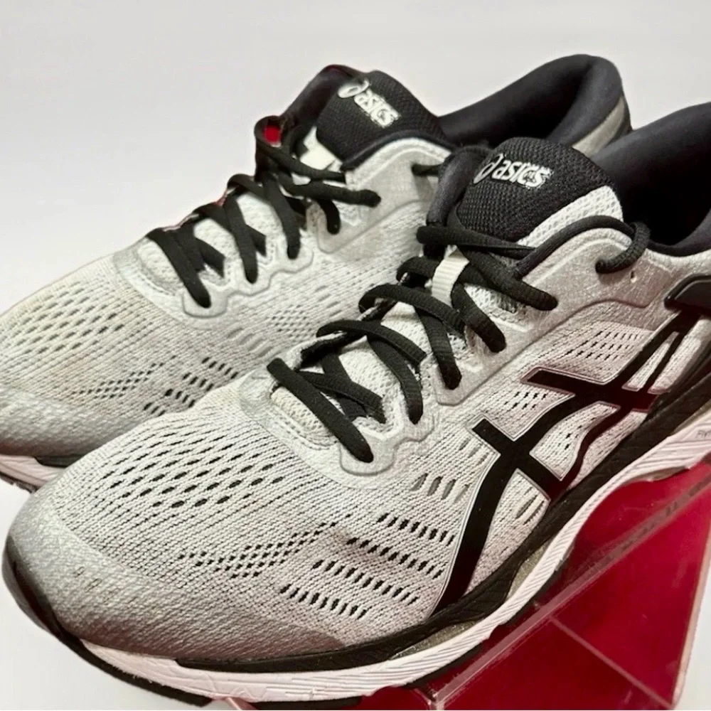 ASICS Men’s Size 10.5 Dynamic Duomax T749N Running Shoes Silver & Black GREAT - Picture 1 of 16